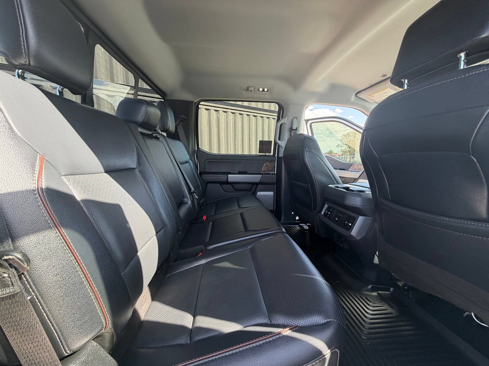 Used 2023 Ford F350 Lariat AWD/4WD image 31