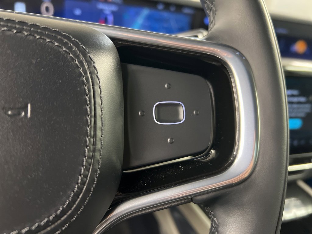 Certified 2025 Lincoln Nautilus Reserve image 22