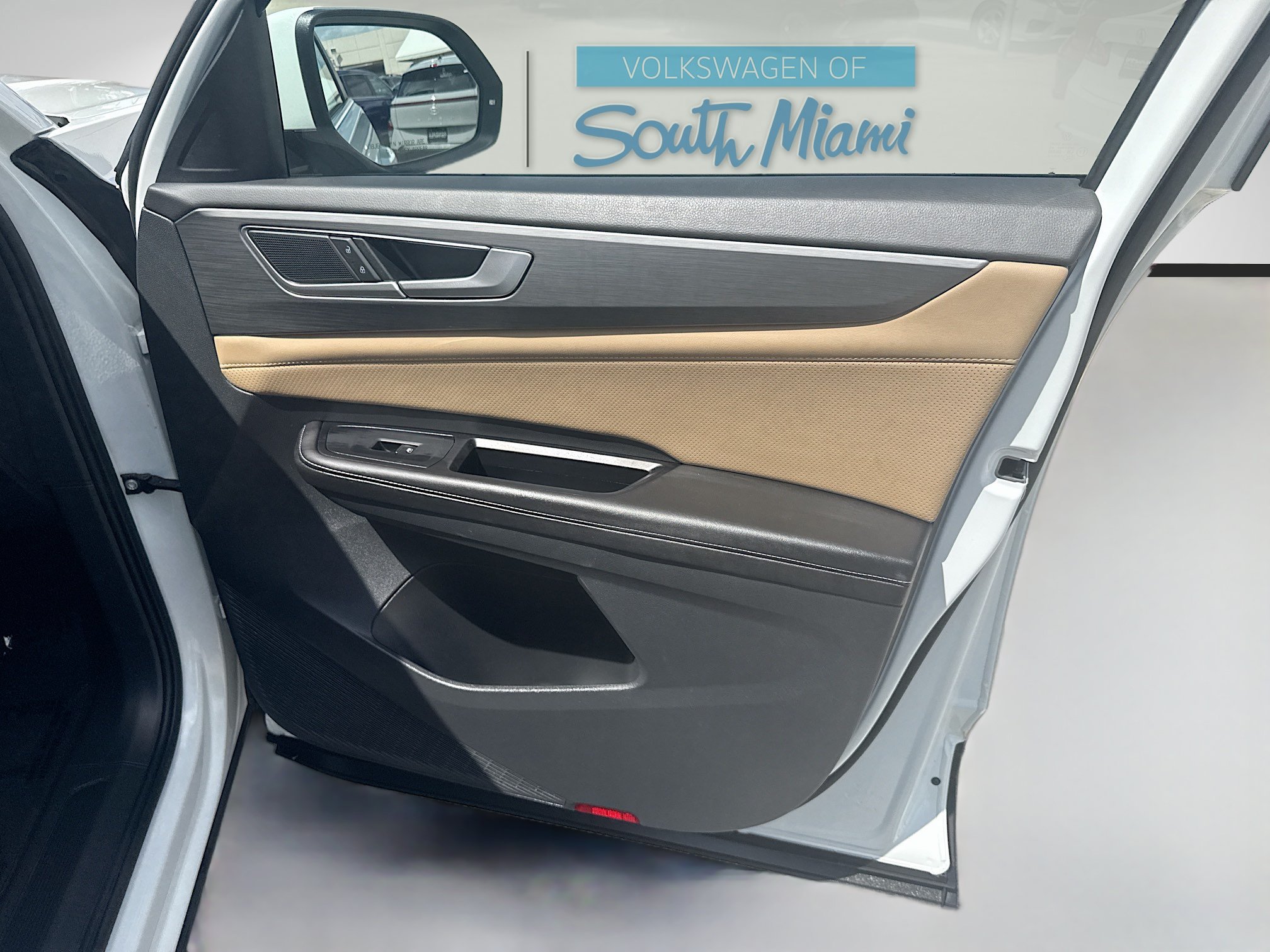 Certified 2024 Volkswagen Atlas Cross Sport SE FWD image 33