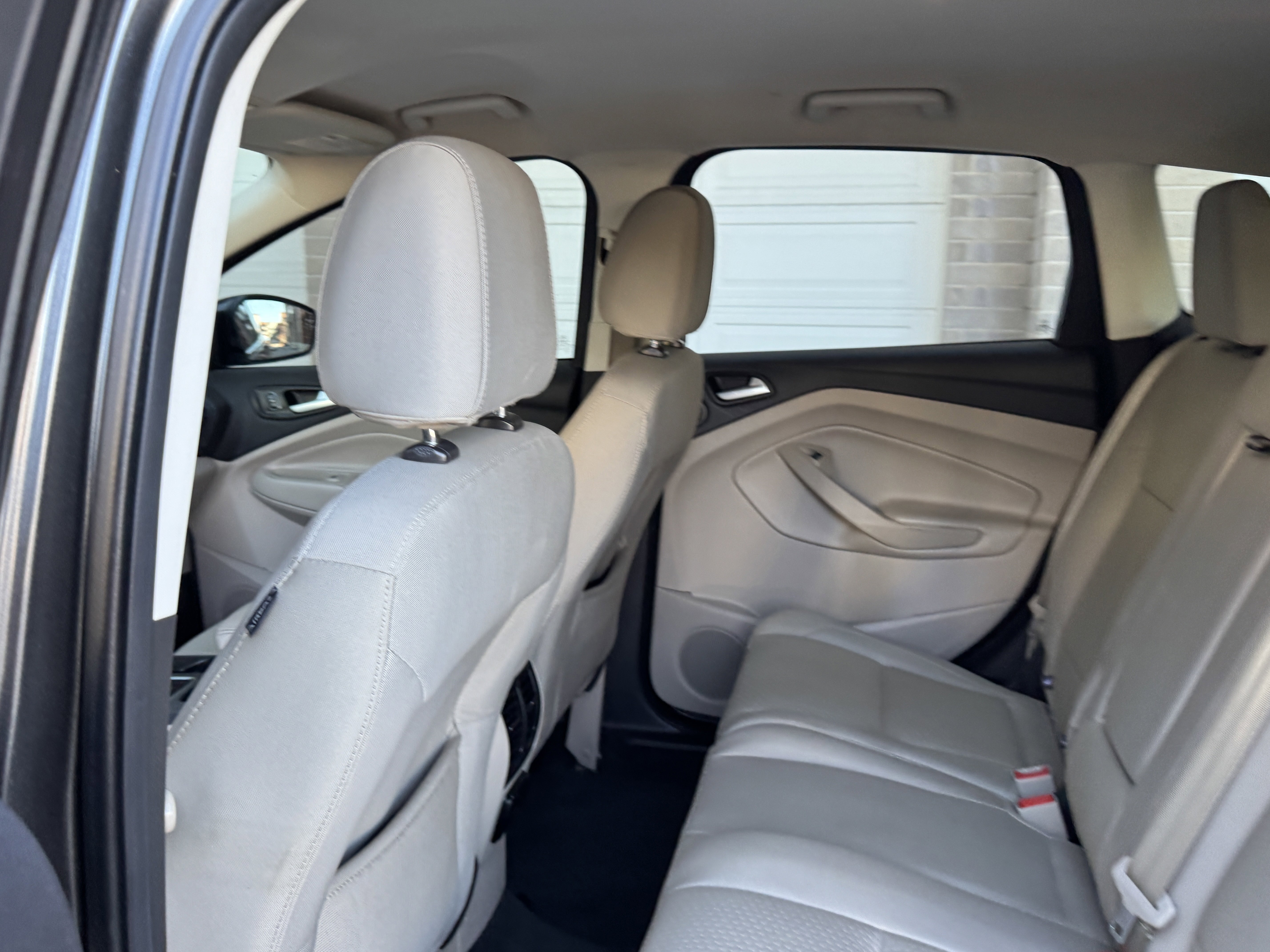 Used 2017 Ford Escape SE w/ Equipment Group 201A image 26