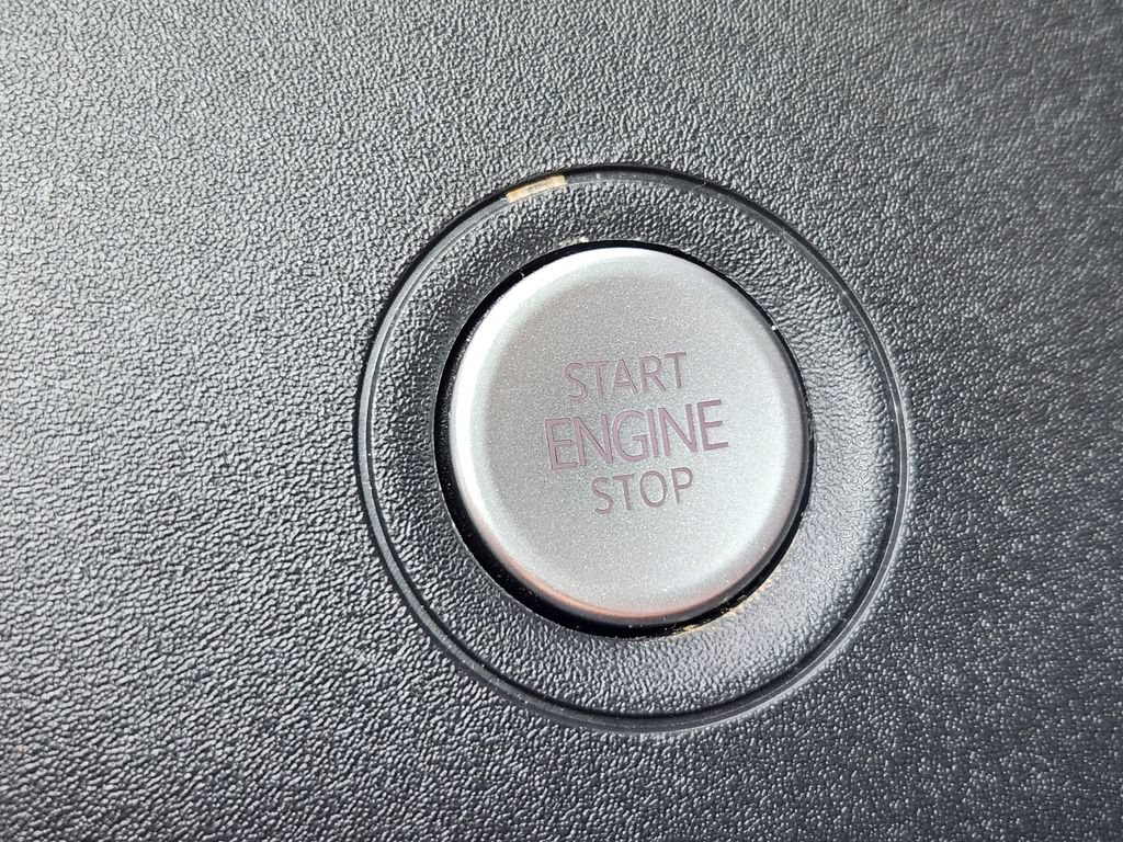 Certified 2023 Volkswagen ID.4 Pro S Plus AWD/4WD image 19