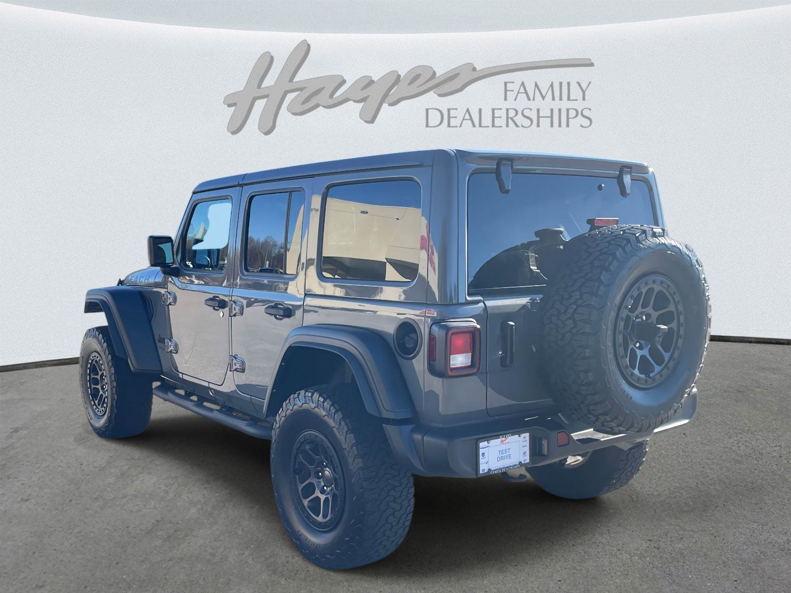 Used 2022 Jeep Wrangler Unlimited Sport w/ Xtreme Recon 35" Tire Package image 24