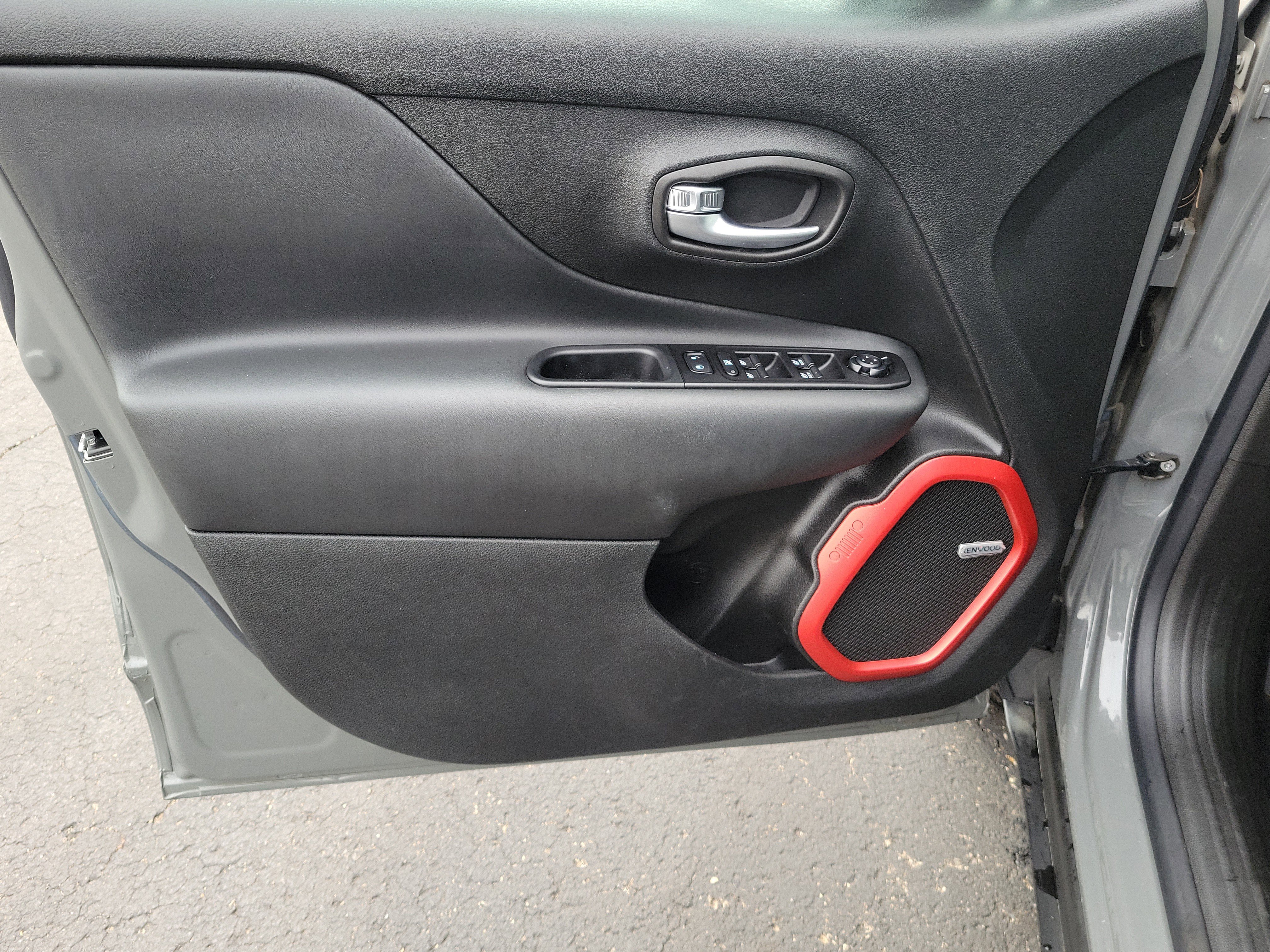 Used 2021 Jeep Renegade Trailhawk w/ Sun & Sound Group image 19