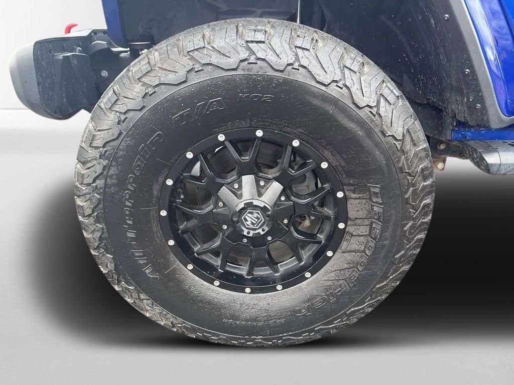 Used 2019 Jeep Wrangler Unlimited Rubicon w/ Dual Top Group AWD/4WD image 9