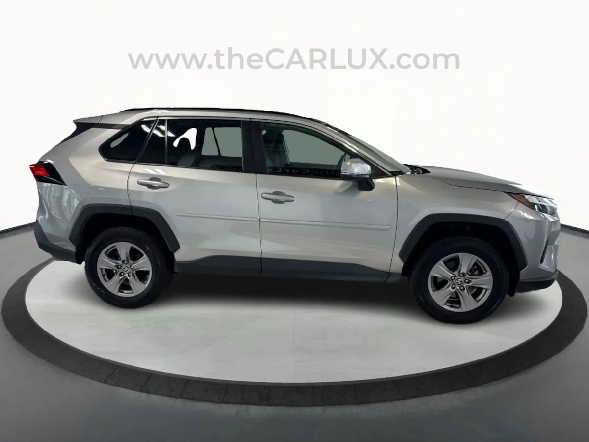 Used 2022 Toyota RAV4 XLE image 8