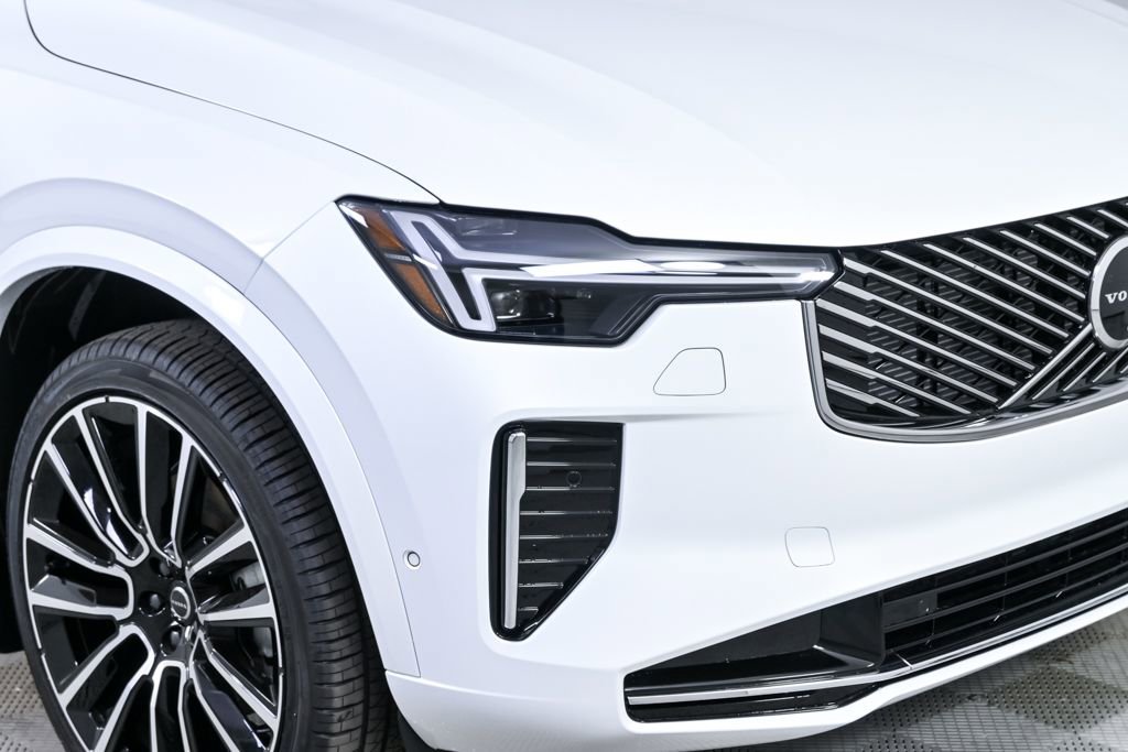 New 2026 Volvo XC90 B6 Ultra w/ Protection Package image 38