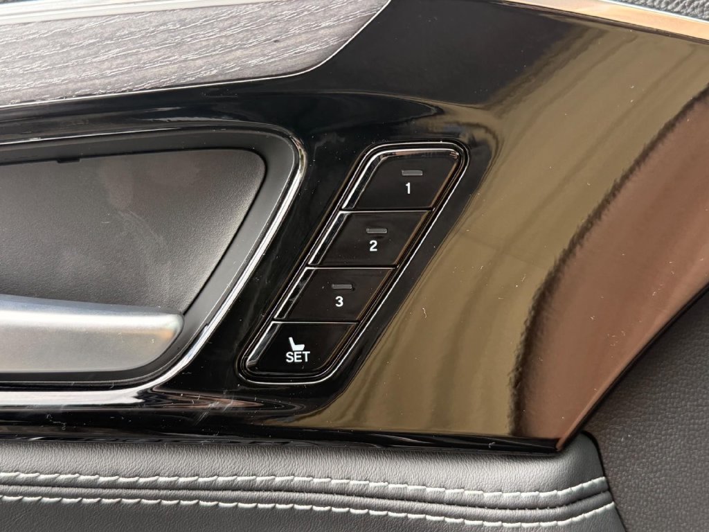 New 2026 Acura MDX w/ Advance Package AWD/4WD image 11