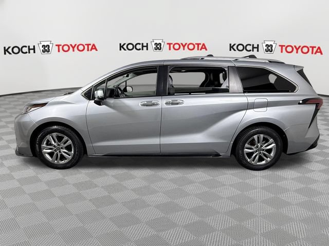 Used 2022 Toyota Sienna Limited AWD/4WD image 9
