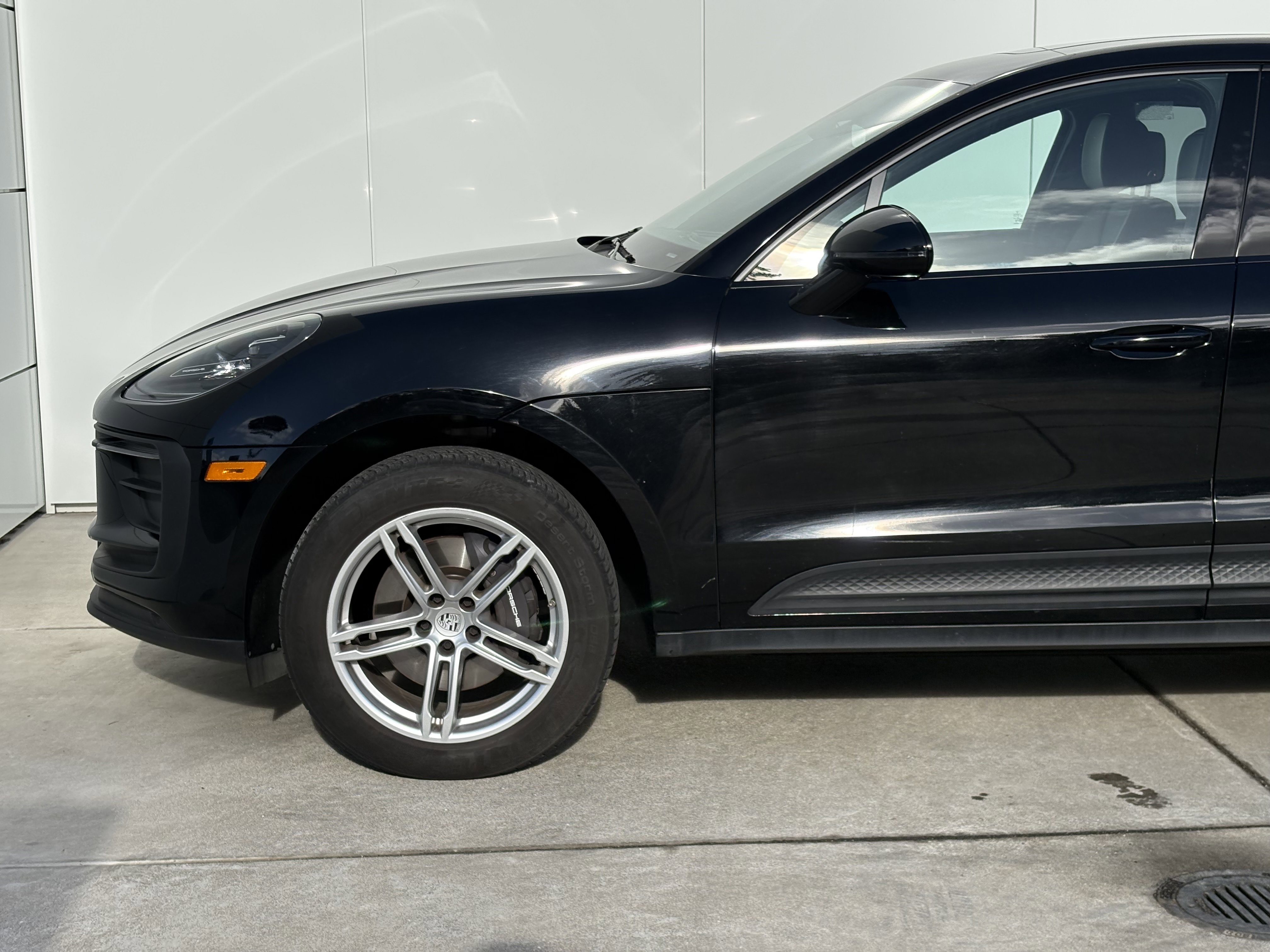 Used 2024 Porsche Macan image 5