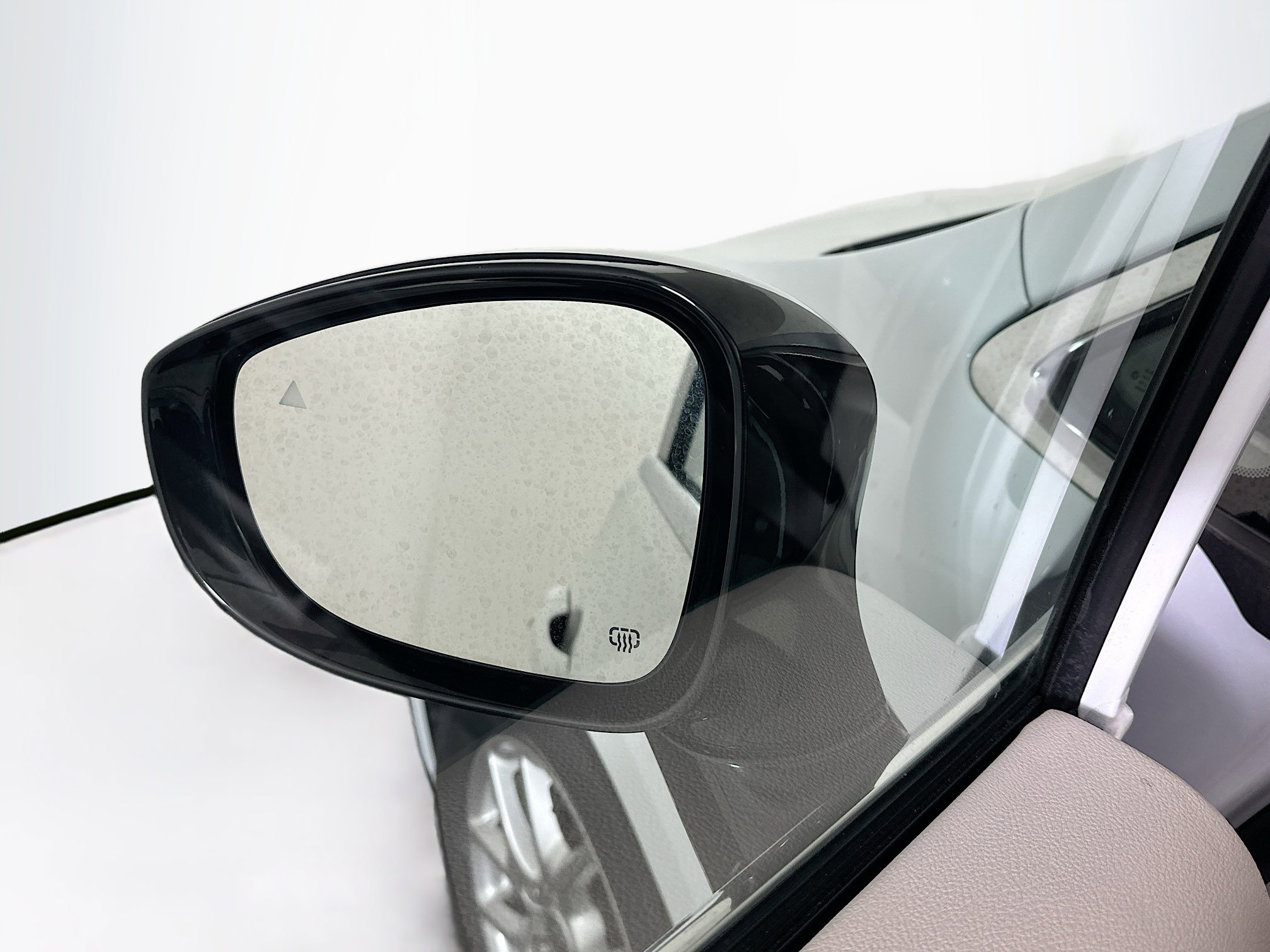 Used 2024 Chrysler Pacifica Touring-L image 16