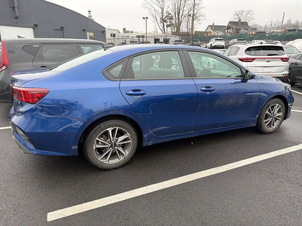 Used 2023 Kia Forte LXS image 2
