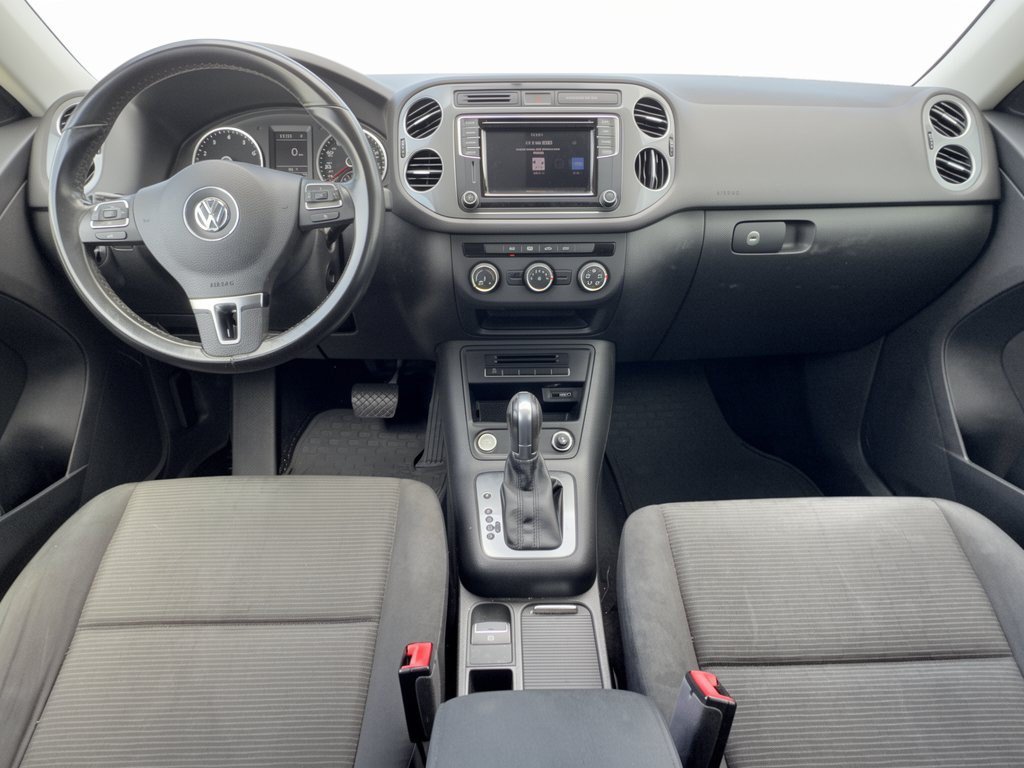 Used 2017 Volkswagen Tiguan Limited w/ Premium Package FWD image 4