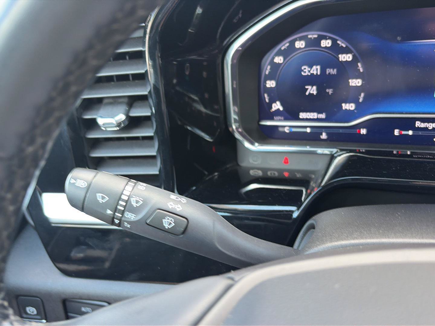 Used 2024 Chevrolet Silverado 1500 LT AWD/4WD image 15