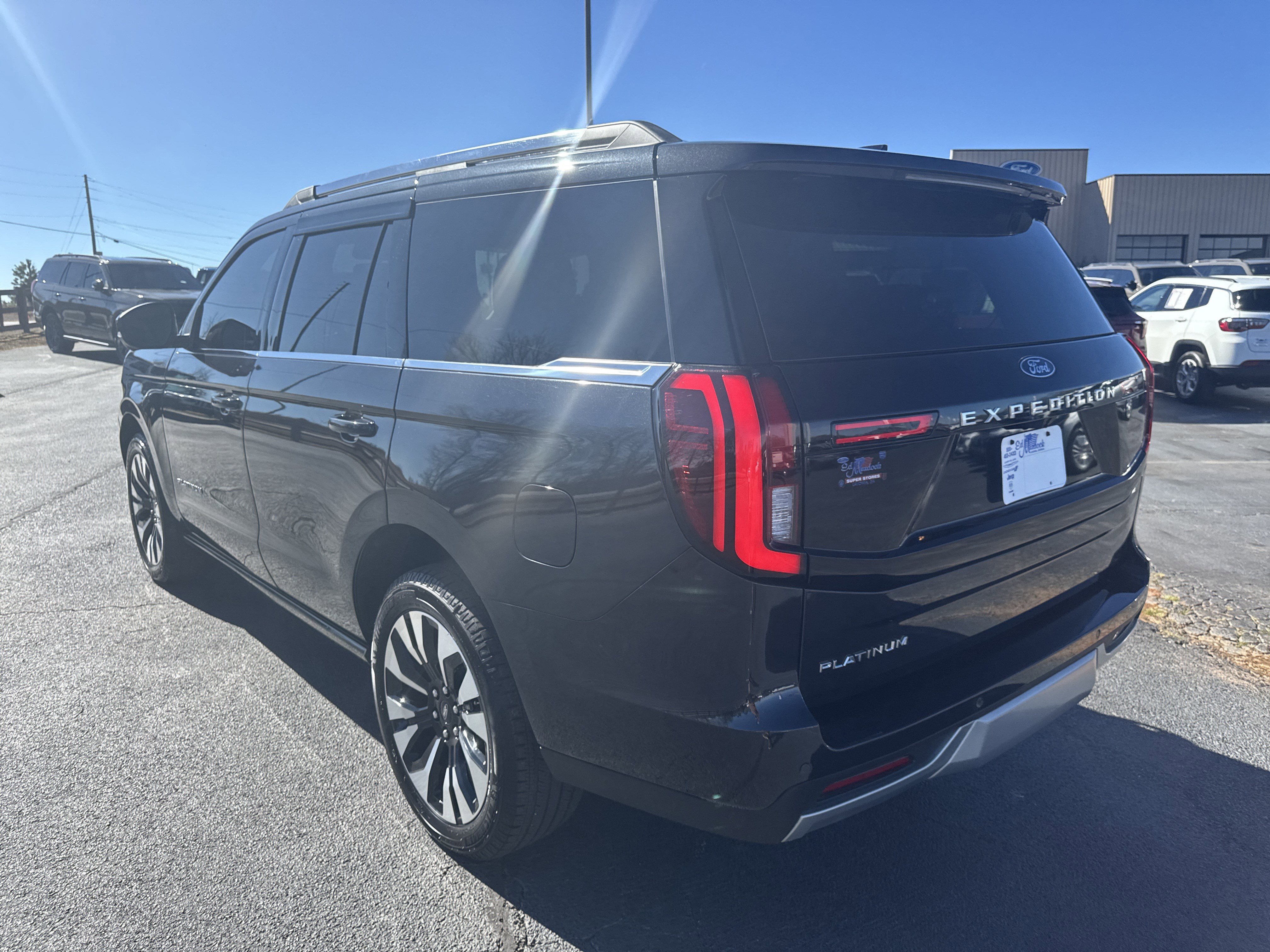 Certified 2025 Ford Expedition Platinum w/ Driver's Package image 7