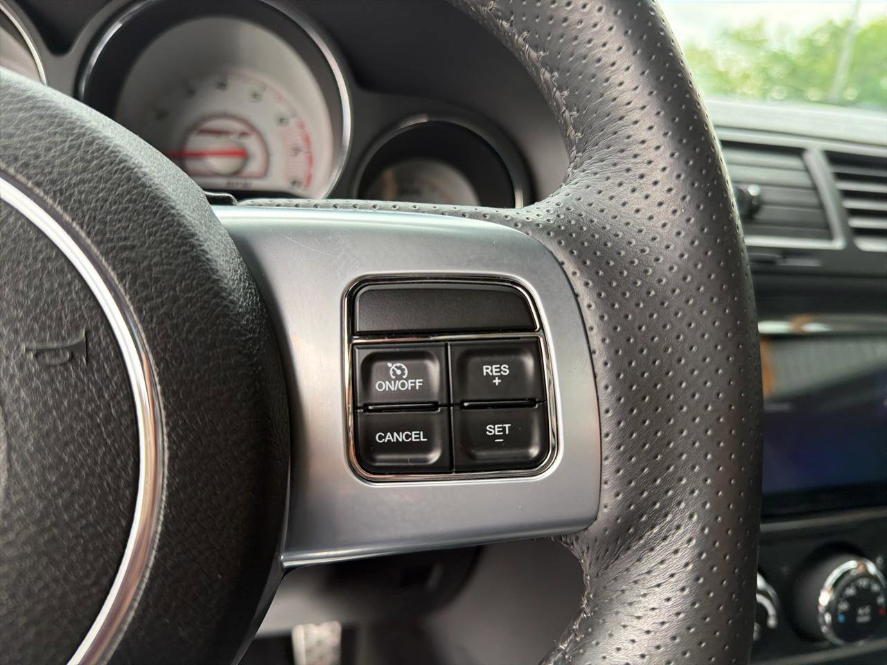 Used 2014 Dodge Challenger SRT8 Core RWD image 13