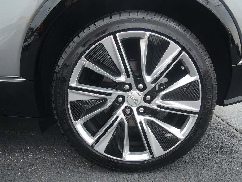 Used 2024 Cadillac Lyriq Luxury w/ LPO, Floor Liner Package image 7