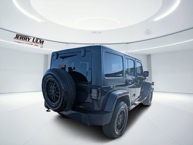 Used 2017 Jeep Wrangler Unlimited Sahara AWD/4WD image 3