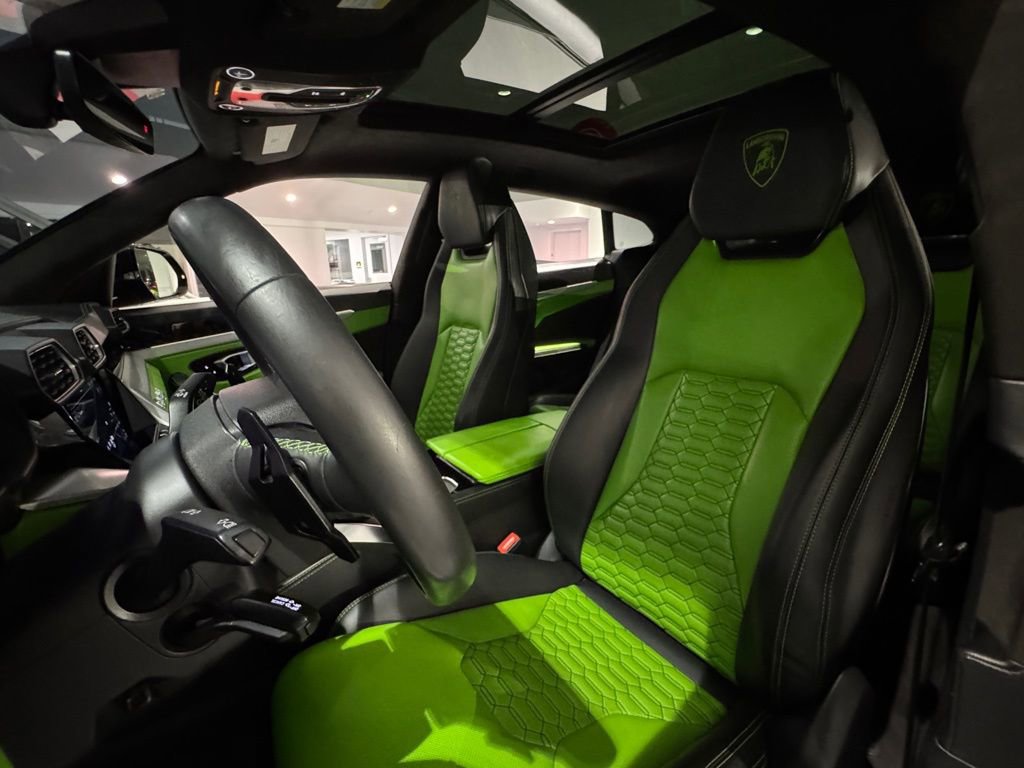 Used 2020 Lamborghini Urus image 42