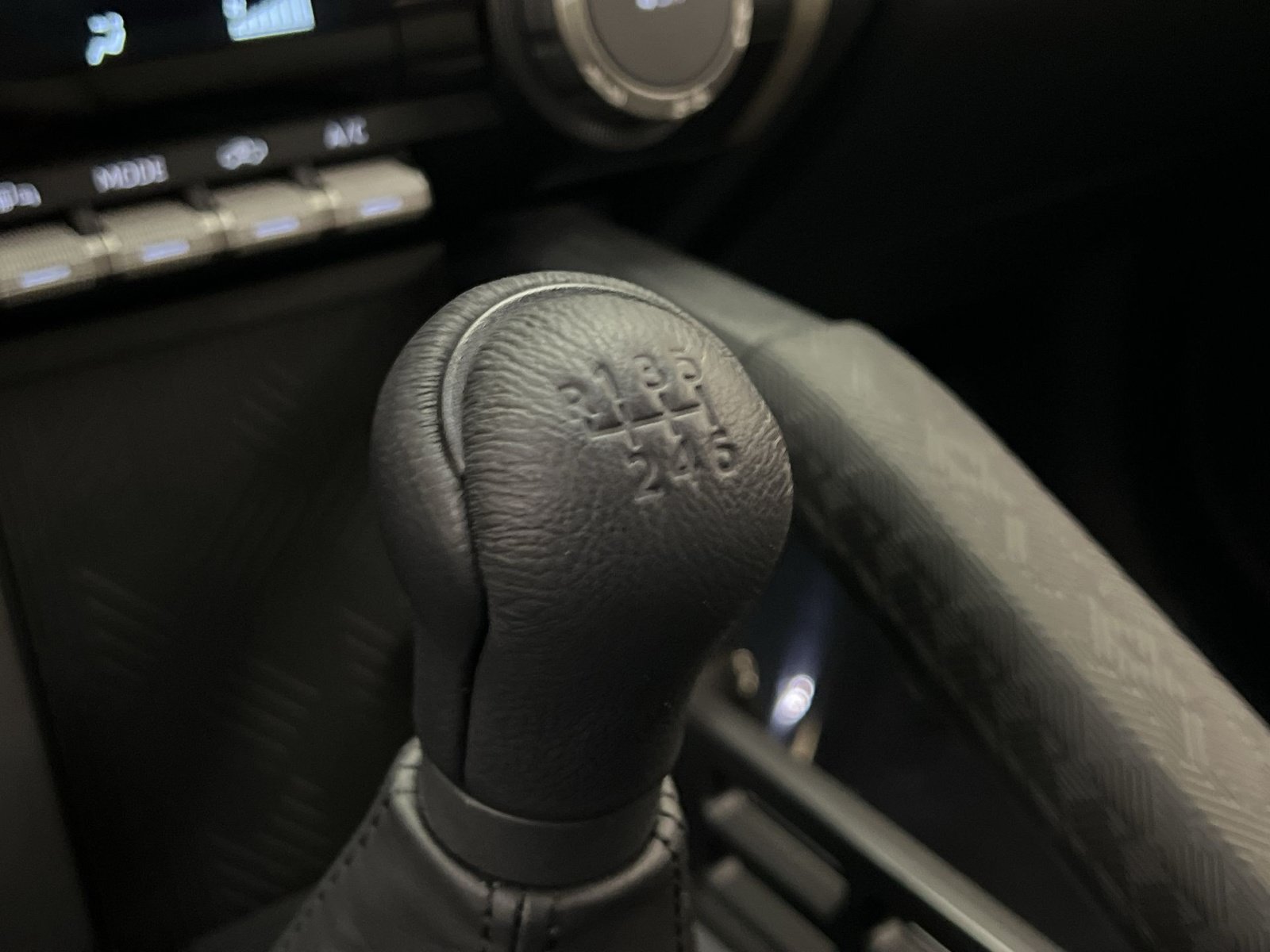 Used 2025 Toyota Tacoma TRD Off-Road AWD/4WD image 32
