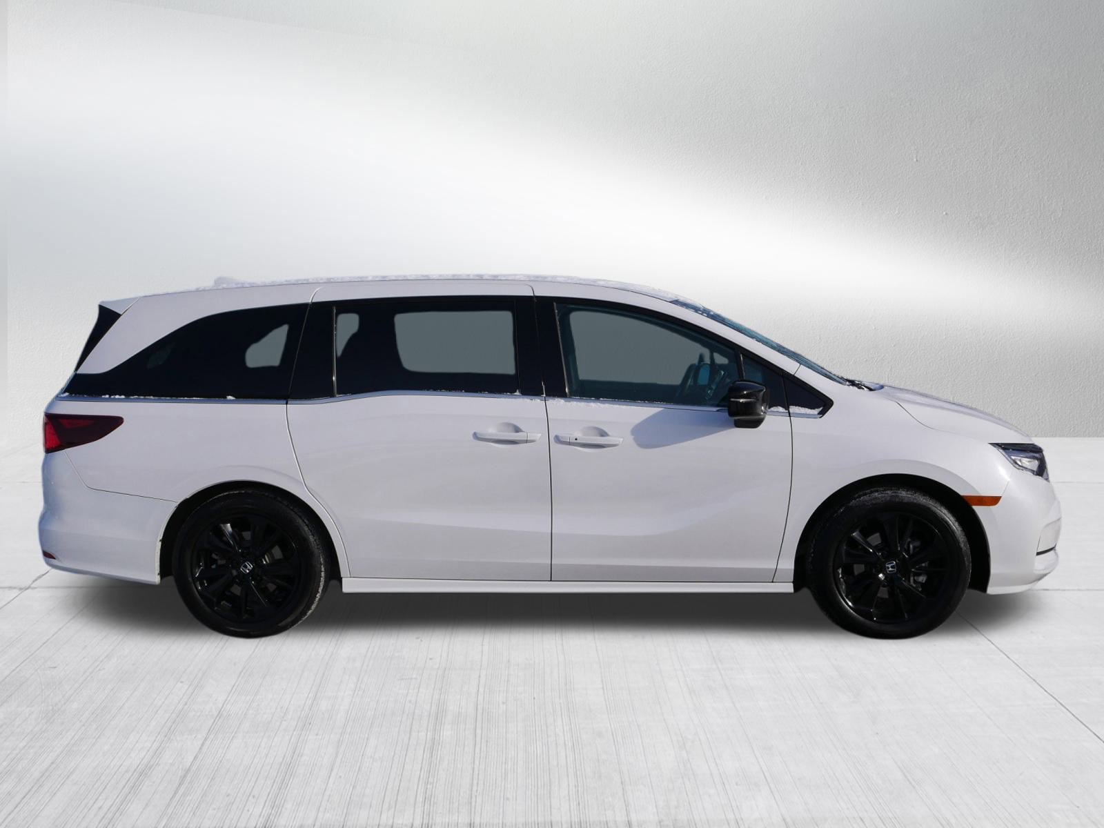 Used 2024 Honda Odyssey Sport image 8