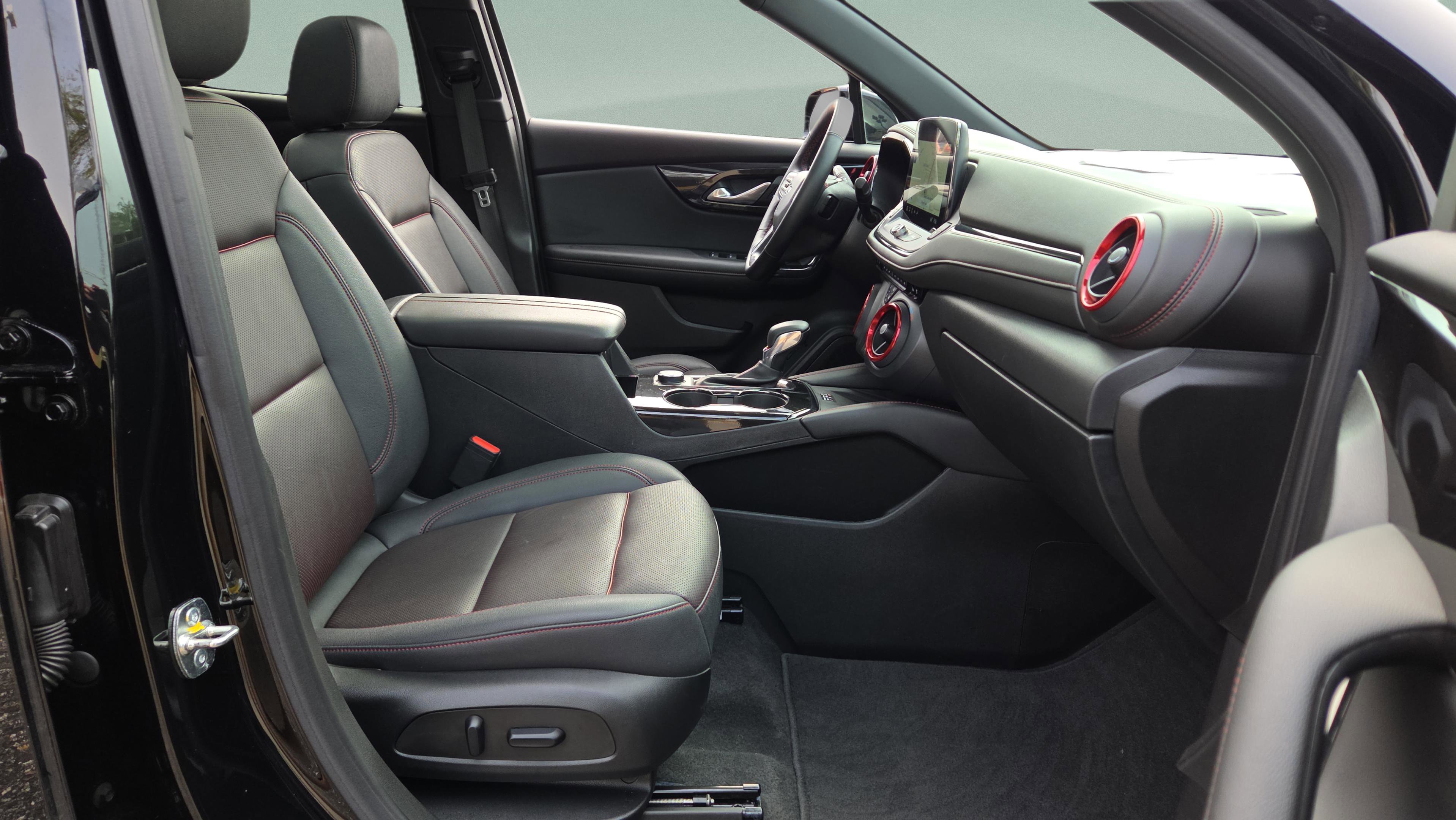 Used 2023 Chevrolet Blazer RS w/ Driver Confidence II Package image 18