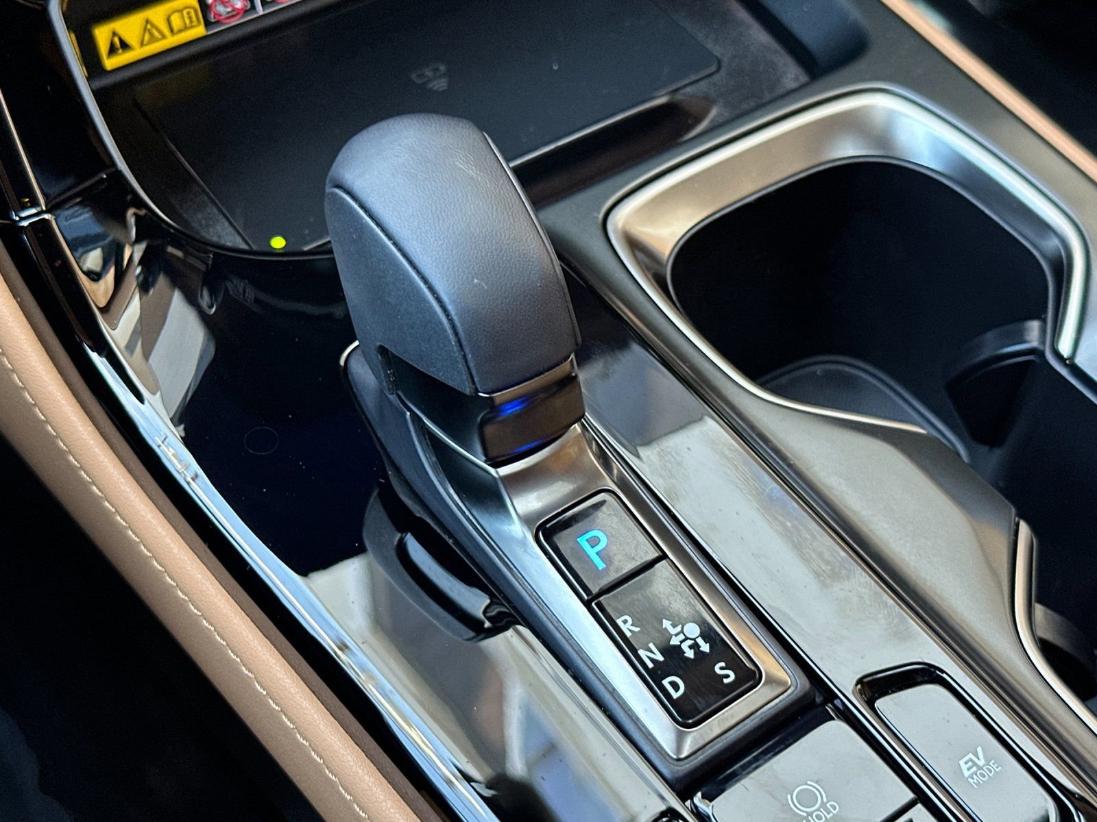 Used 2025 Lexus NX 350h AWD w/ Accessory Package (P5) image 25