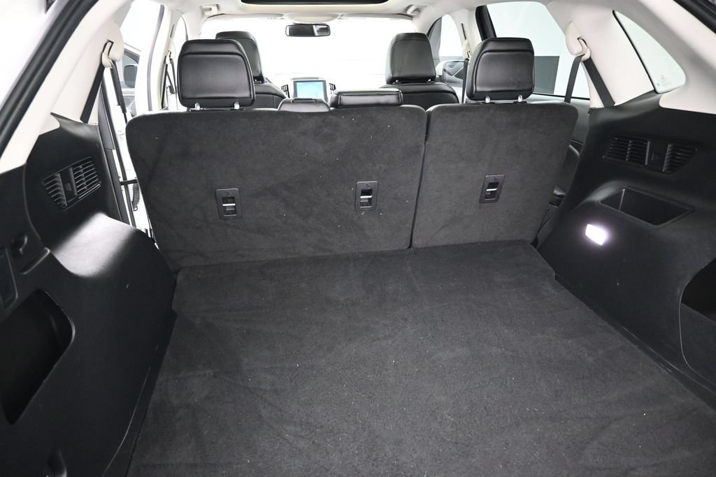Certified 2023 Ford Edge SEL w/ Convenience Package AWD/4WD image 9