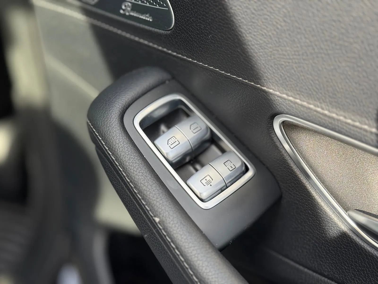 Used 2015 Mercedes-Benz S 550 4MATIC Sedan image 22