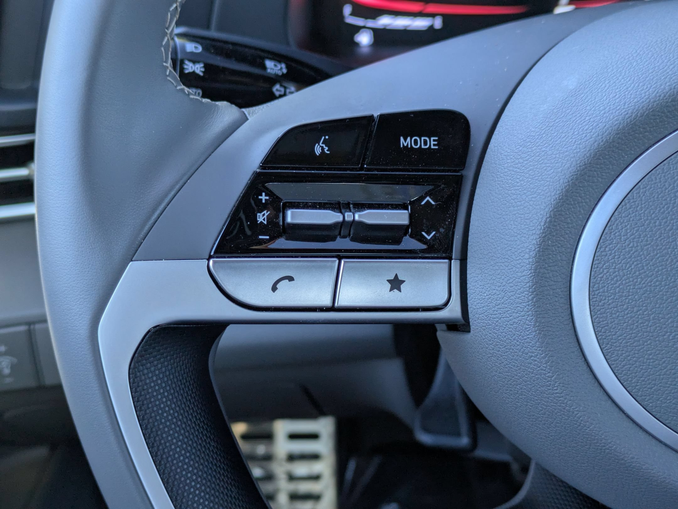 Certified 2025 Hyundai Elantra Sport FWD image 24
