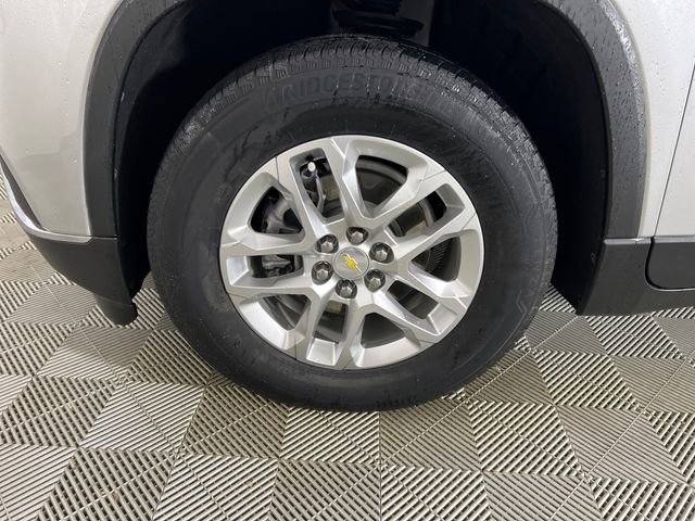 Used 2021 Chevrolet Traverse LT image 26