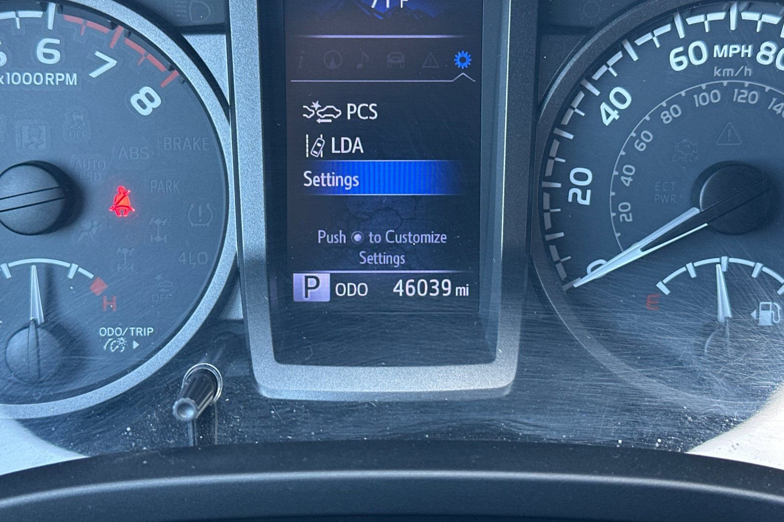 Used 2019 Toyota Tacoma TRD Sport w/ Technology Package image 29