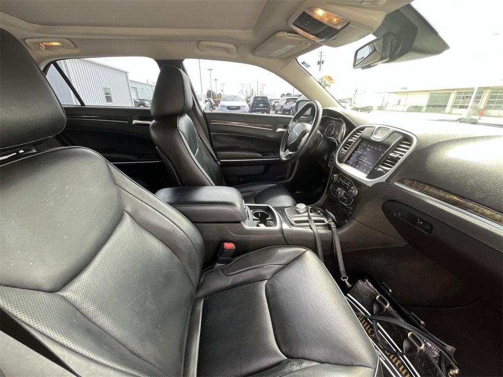 Used 2022 Chrysler 300 Touring L w/ Popular Equipment Group image 16