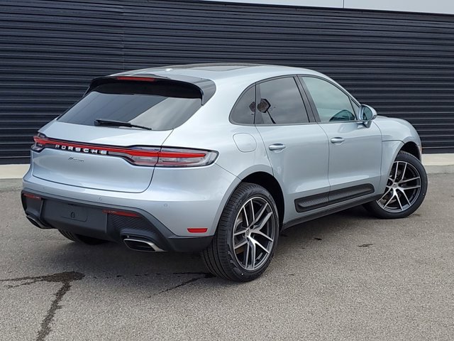 Used 2025 Porsche Macan image 7