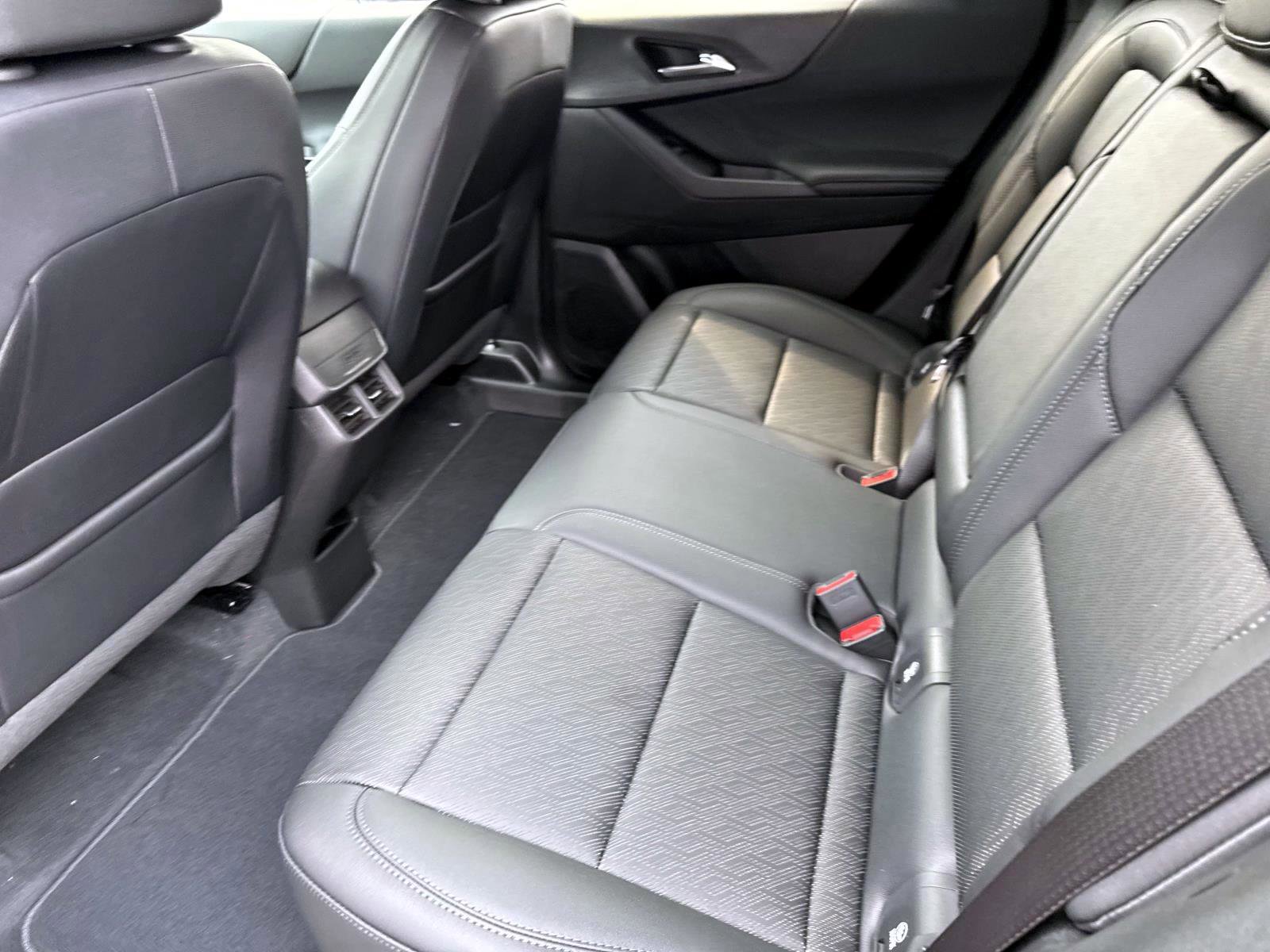 New 2026 Chevrolet Equinox LT w/ Convenience Package II image 11