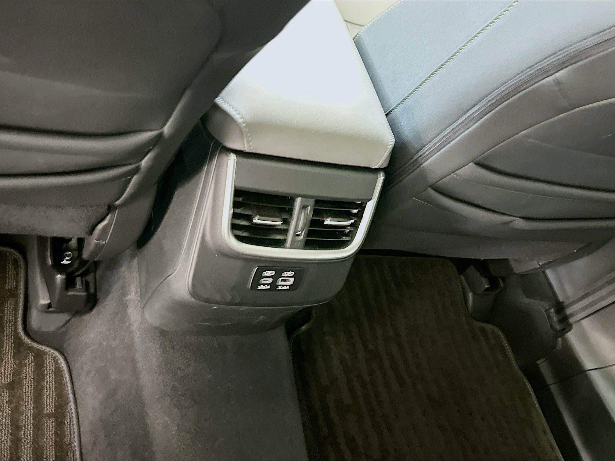 Used 2025 Subaru Outback Onyx Edition image 28