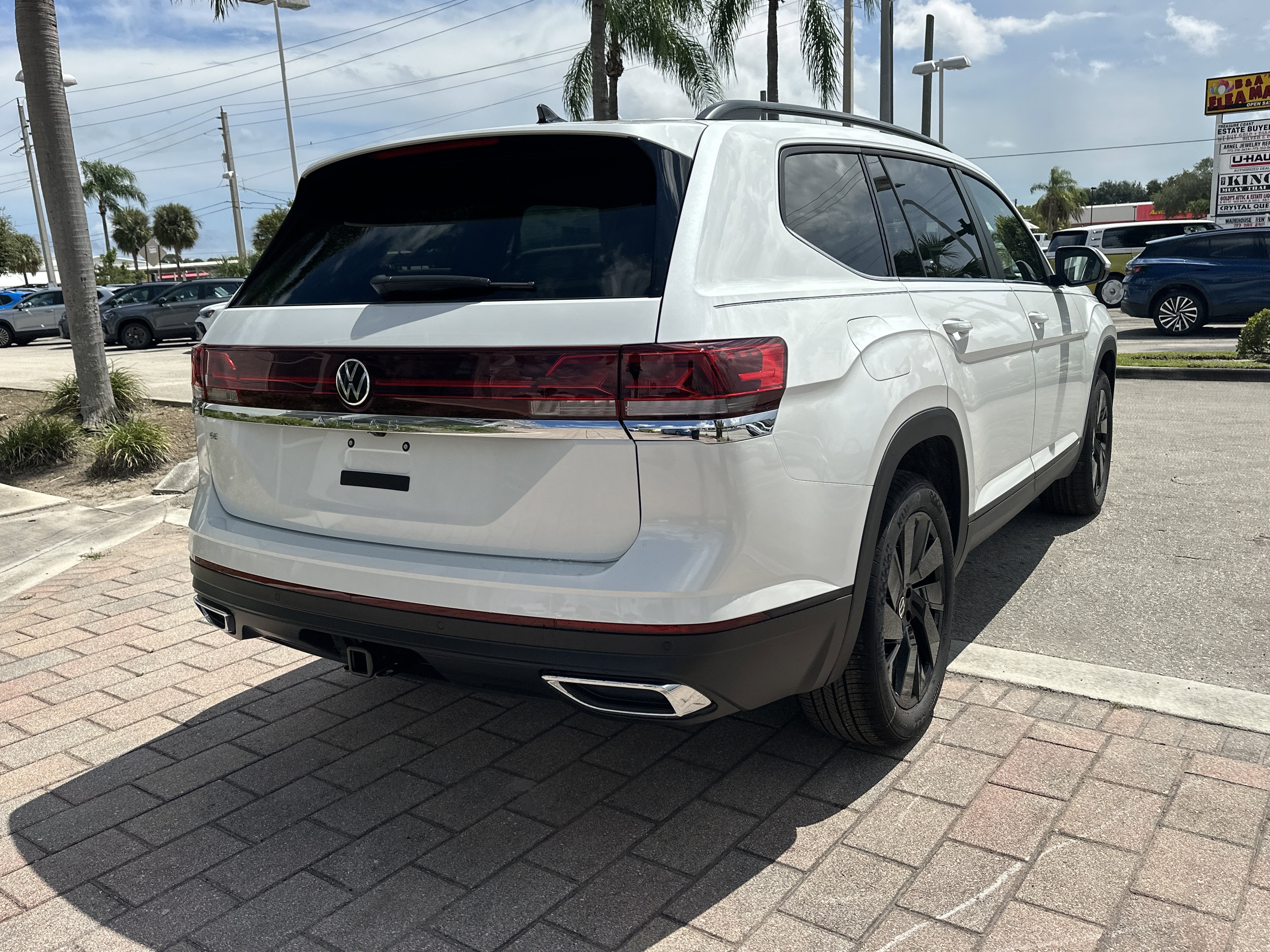New 2026 Volkswagen Atlas SE image 6