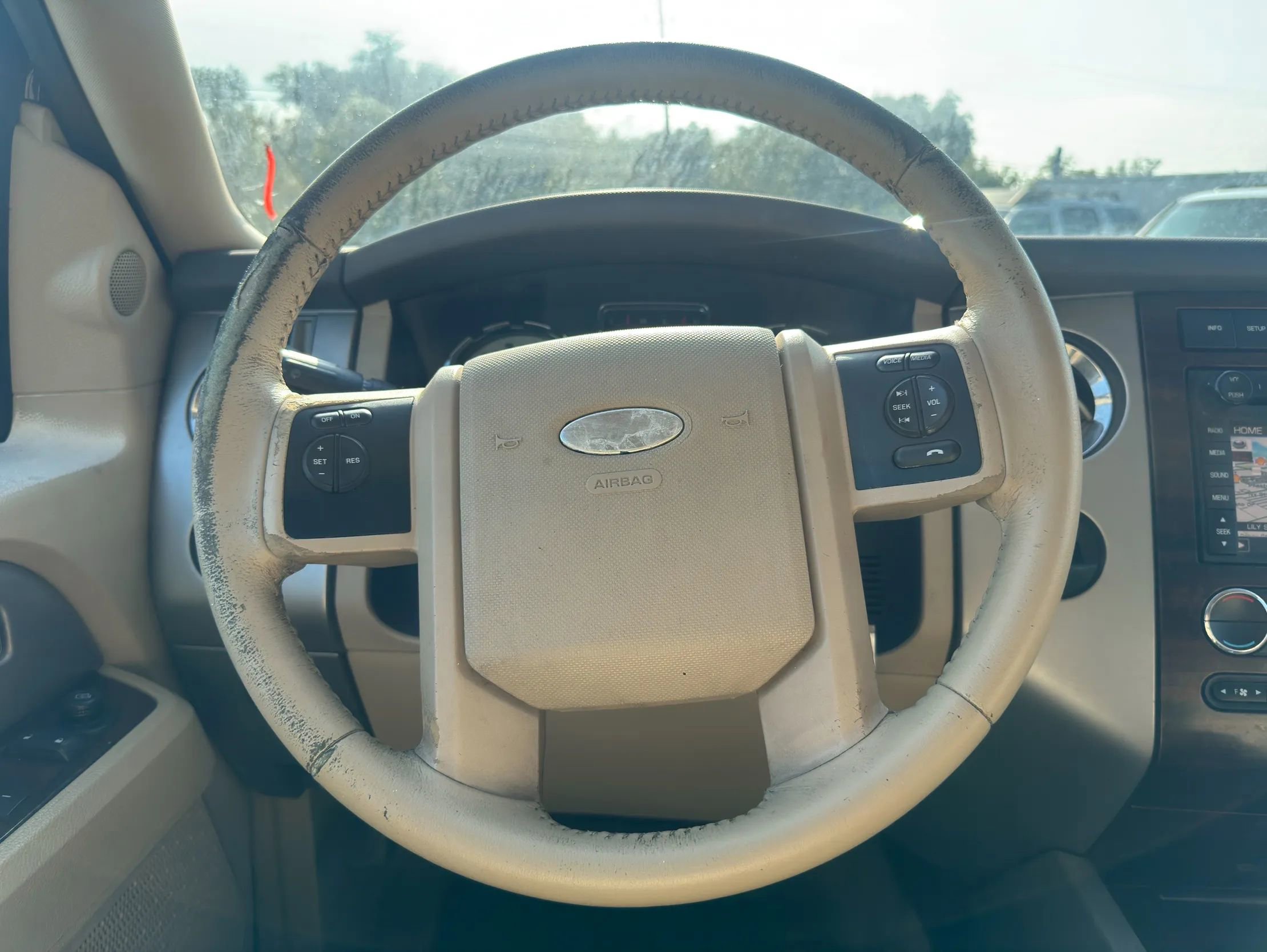 Used 2013 Ford Expedition XLT image 20