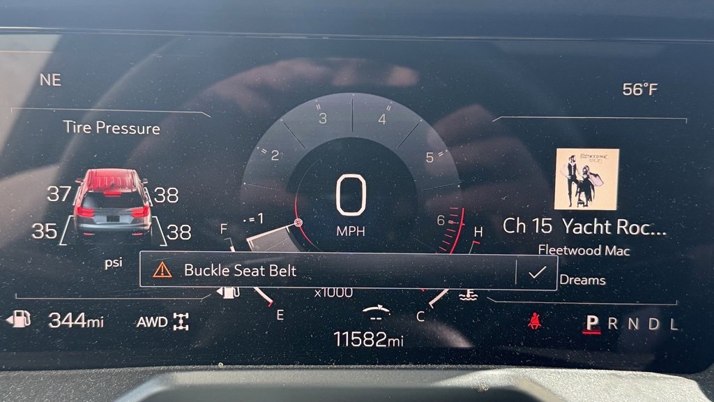 Used 2025 GMC Acadia Denali w/ Super Cruise Package image 22