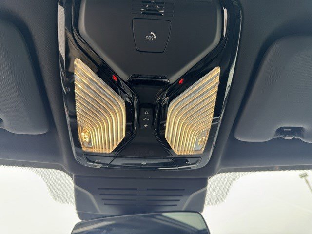 Used 2025 BMW X5 xDrive50e image 20