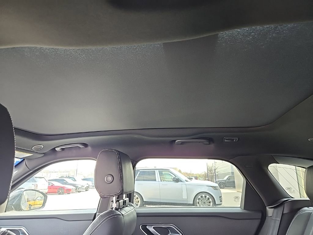 Used 2023 Land Rover Range Rover Velar R-Dynamic S image 15