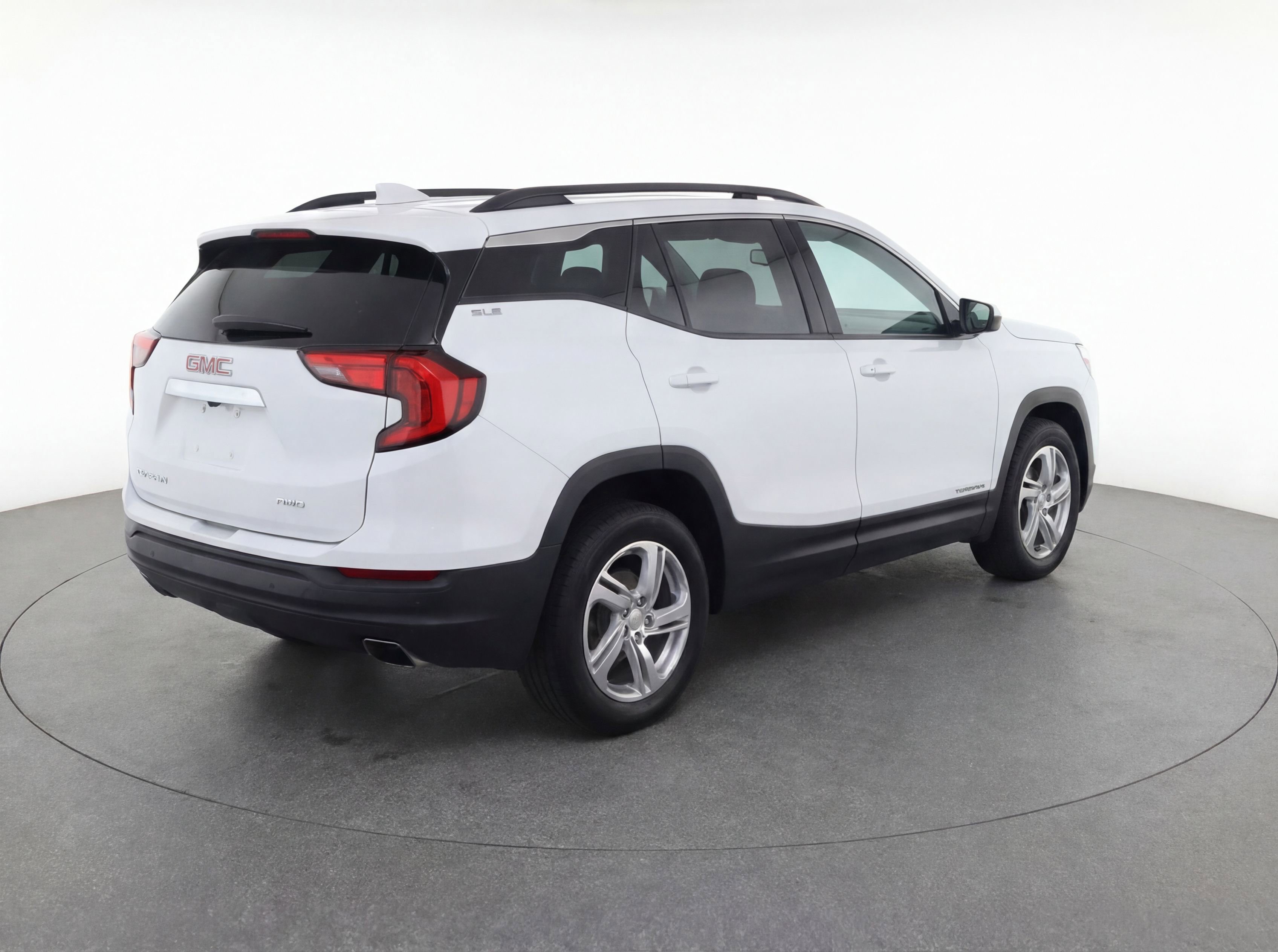 Used 2019 GMC Terrain SLE w/ Driver Convenience Package AWD/4WD image 4