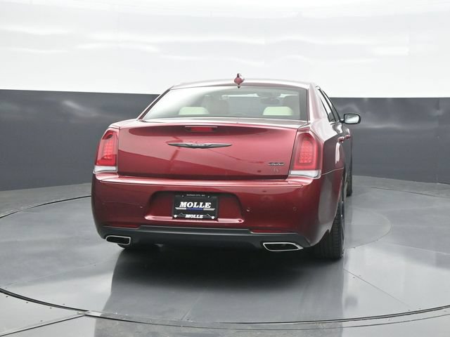 Used 2023 Chrysler 300 Touring L w/ Popular Equipment Group RWD image 6
