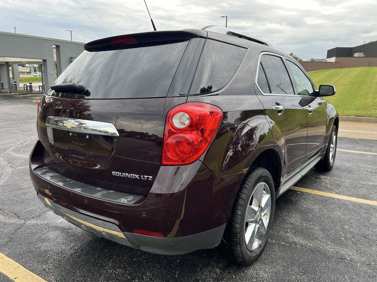 Used 2011 Chevrolet Equinox LTZ w/ Spring Special Package FWD image 6