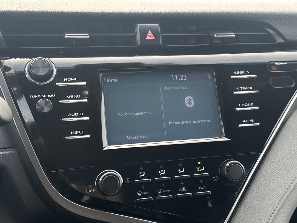 Used 2018 Toyota Camry LE image 20