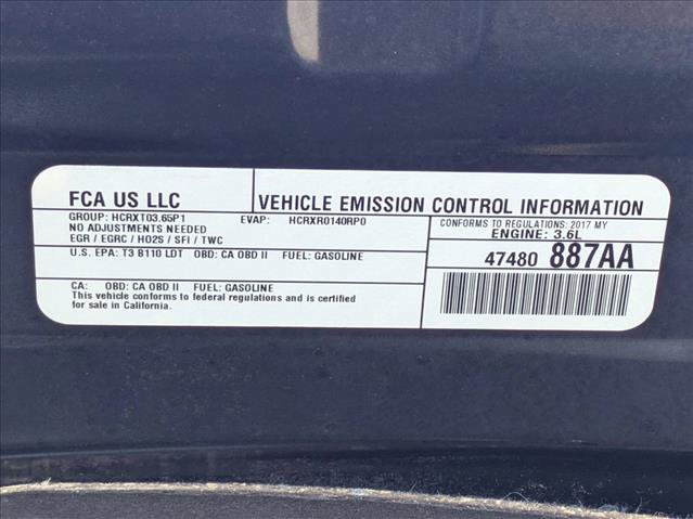 Used 2017 Chrysler Pacifica Limited w/ UConnect Theater Package FWD image 26