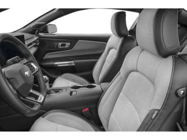 Used 2025 Ford Mustang Coupe RWD image 9