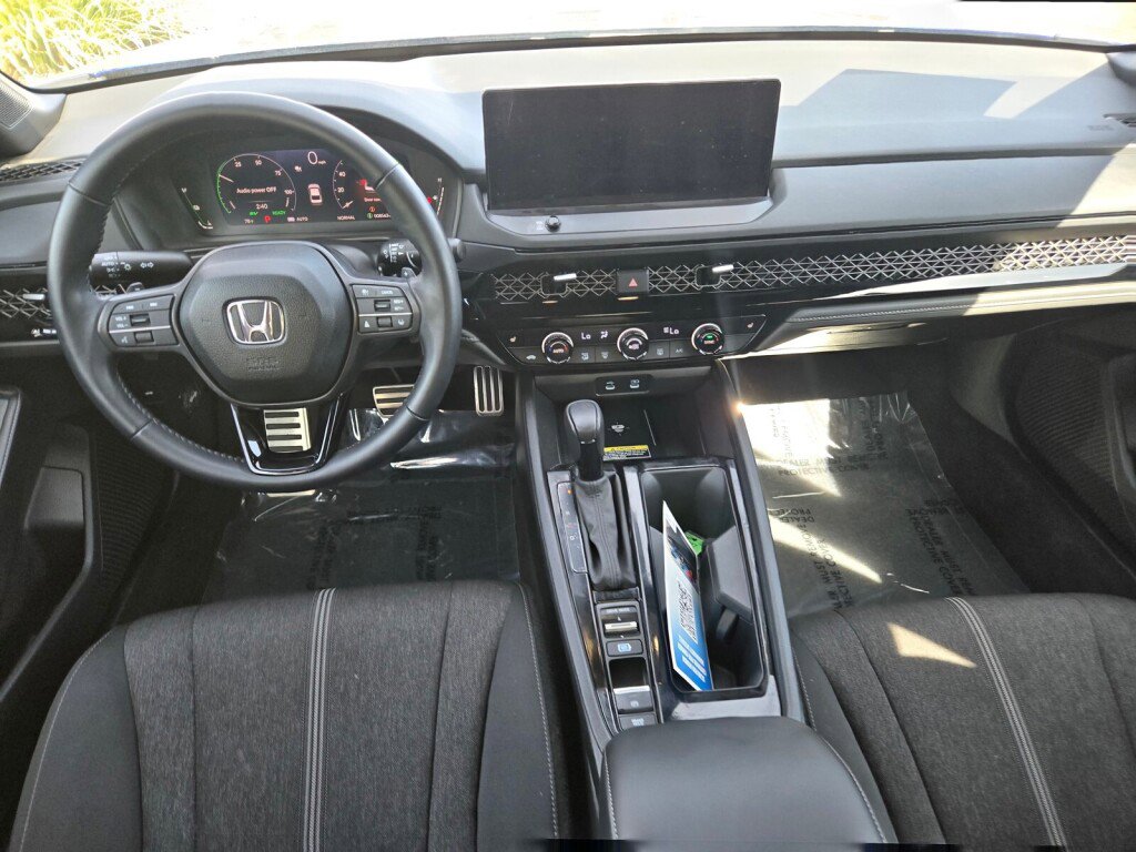 Certified 2025 Honda Accord Sport image 10