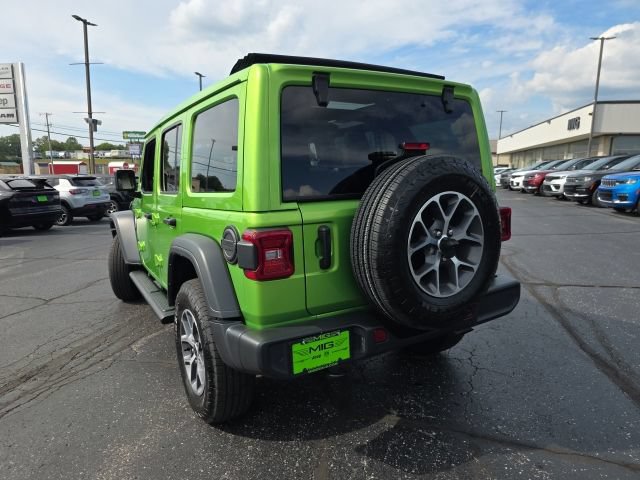 Used 2025 Jeep Wrangler Unlimited Sport AWD/4WD image 5