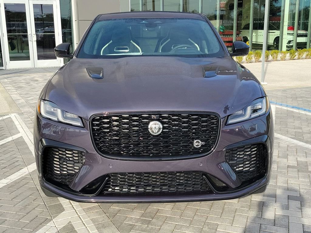 Used 2025 Jaguar F-PACE SVR image 8