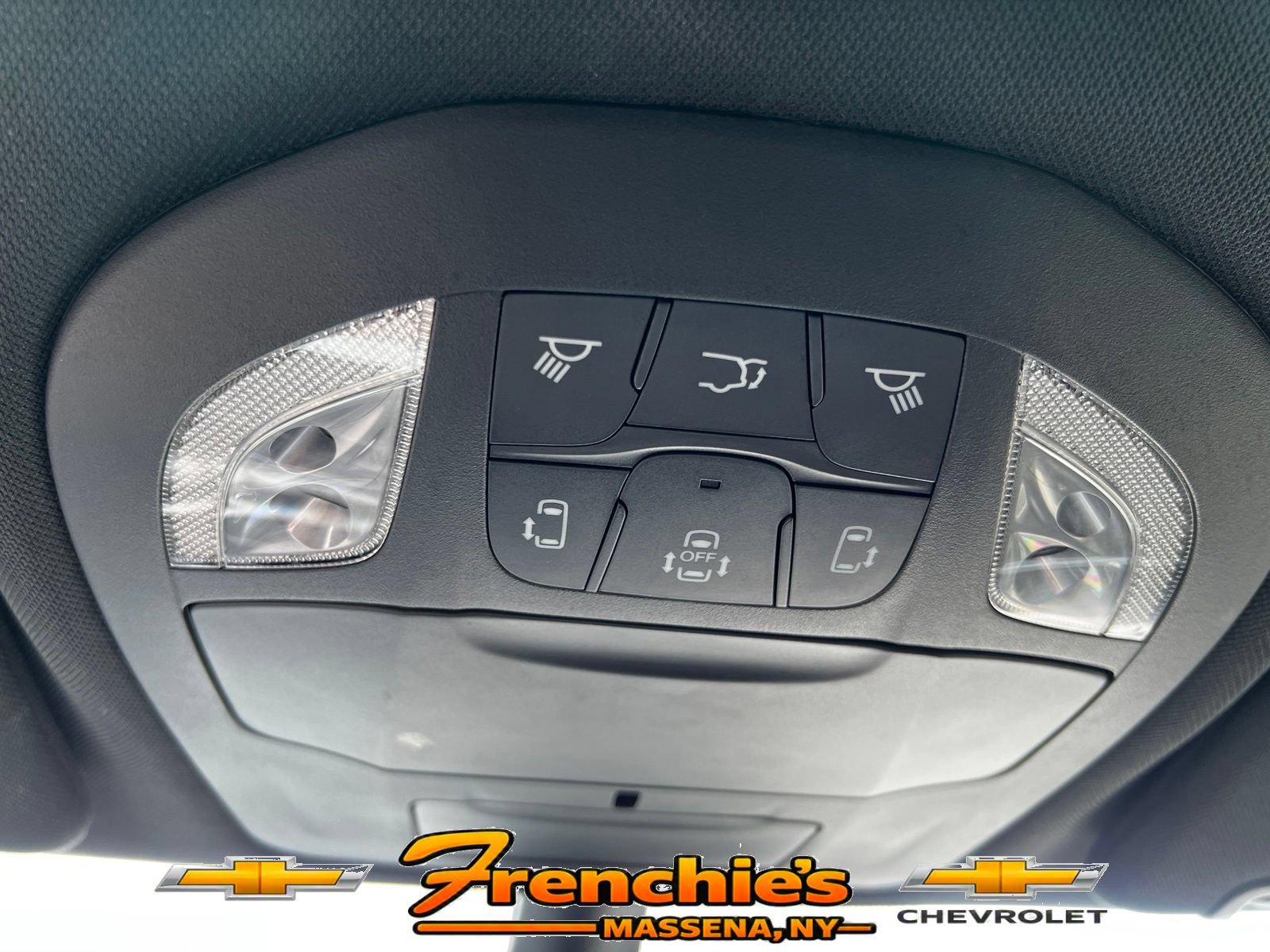 Used 2025 Chrysler Pacifica Select FWD image 24